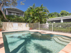 11 'Seashells', 21-23 Magnus Street - pool, lift, aircon, Nelson Bay